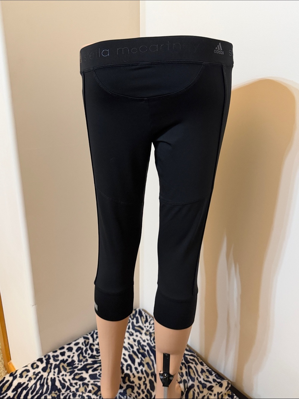 Adidas by Stella McCartney Black Cropped Performance Leggings Size XS NWOT - Picture 2 of 7
